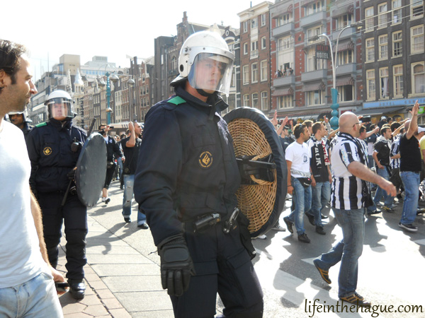 amsterdam voetbal hooligans