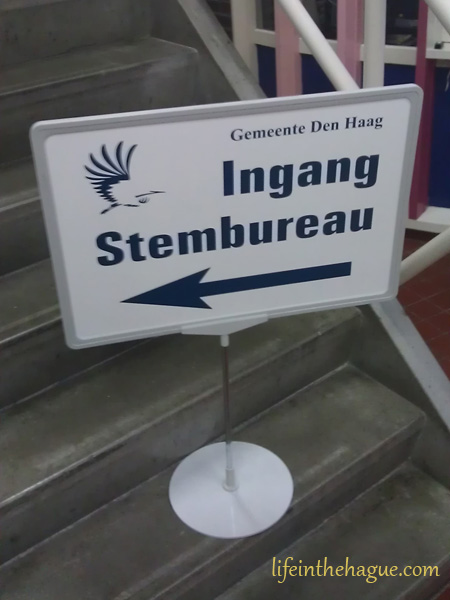 Voting sign in the Hague