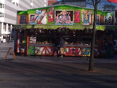 oliebollen vendor in the Hague