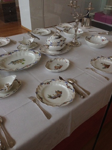 Gemeente Museum table setting
