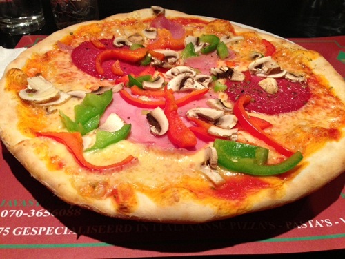 Pizza Primavera in La Lantera in The Hague