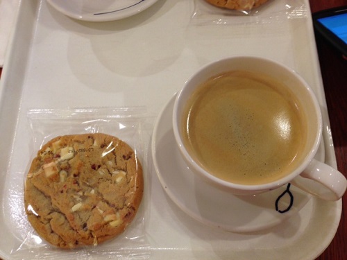 Hema cookie and coffee