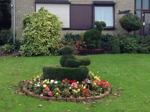 landscaping in front of a Dutch house
