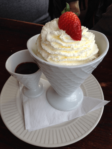 Dame Blanche dessert at Irodion in The Hague