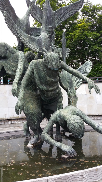 Garden of Remembrance in Dublin statue 2