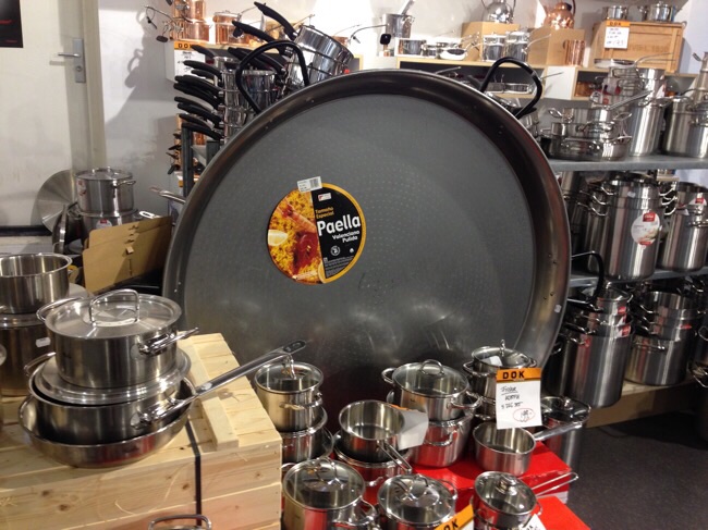 Four foot paella pan