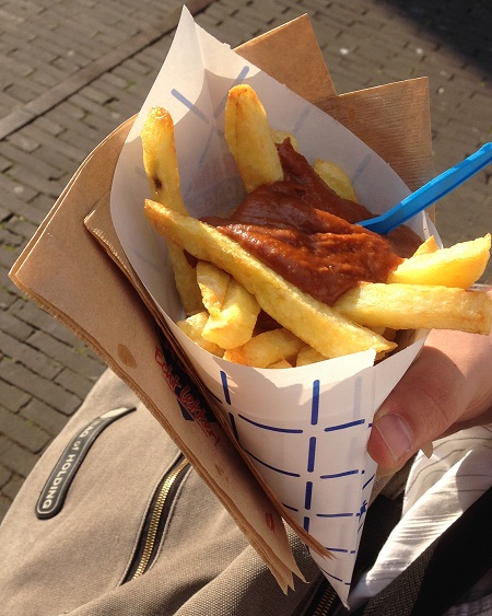 Patat met pindasaus from Bram Ladage