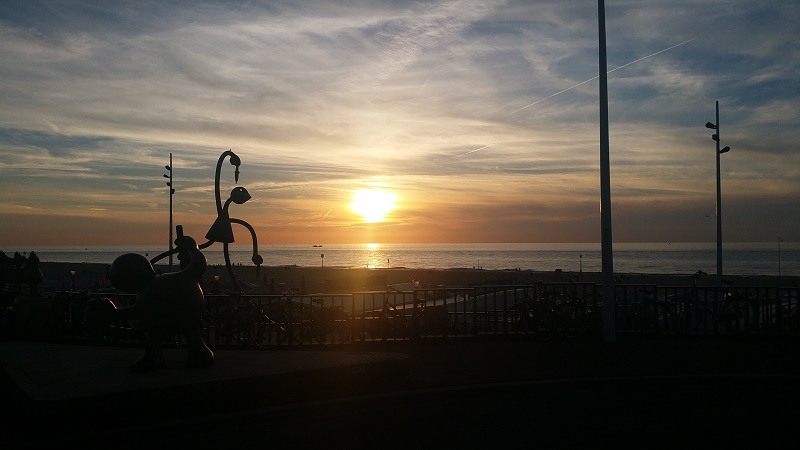 Scheveningen Beelden aan Zee at sunset