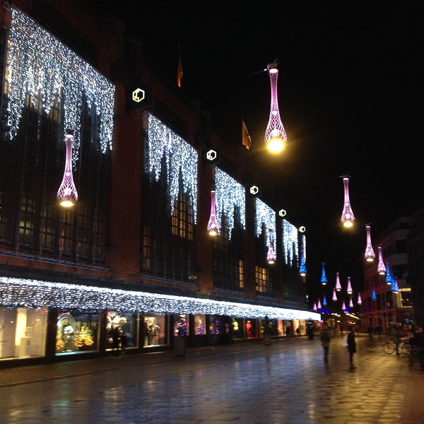 christmas-lights-at-bijenkorf-the-hague-2016