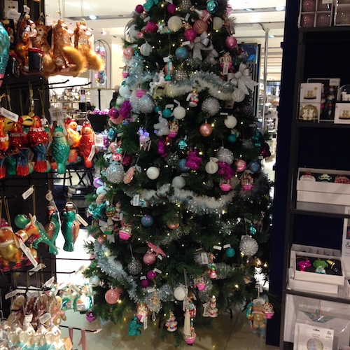 christmas-tree-2-at-bijenkorf-2016