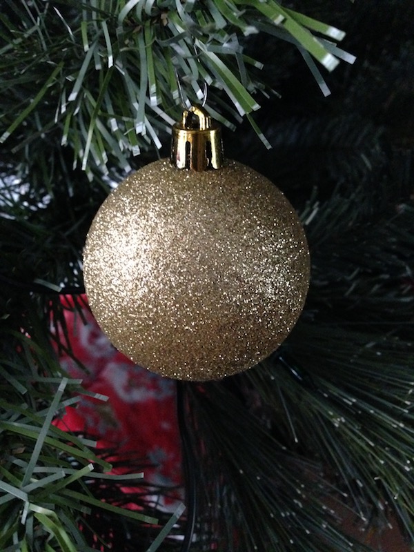 christmas-ornament-gold-ball
