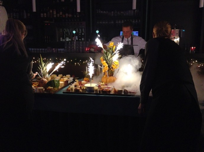fireworks-and-fog-machine-at-the-dessert-bar-2