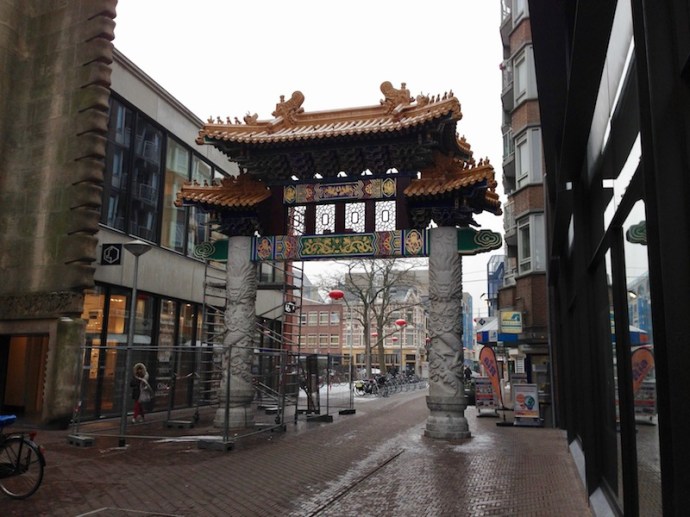 chinatown-gate-by-gedempte-burgwal-the-hague