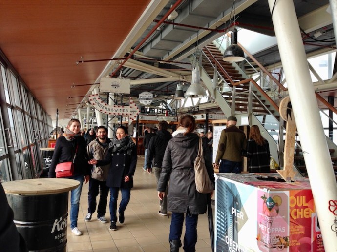 inside-schevenigen-pier