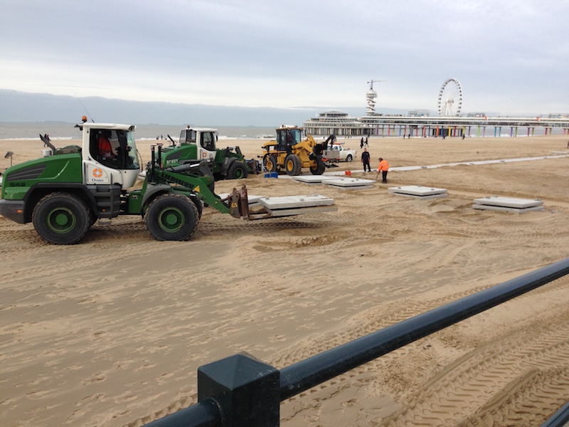 preparing-for-the-opening-of-the-beach-season-2017-scheveningen