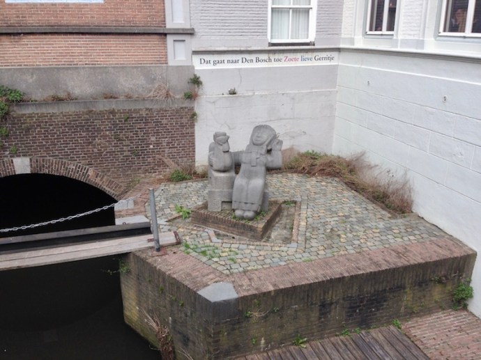 Zoete lieve Gerritje statue in Den Bosch