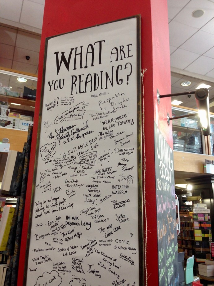 What are you reading board in American Book Center in Amsterdam, Sept 2017