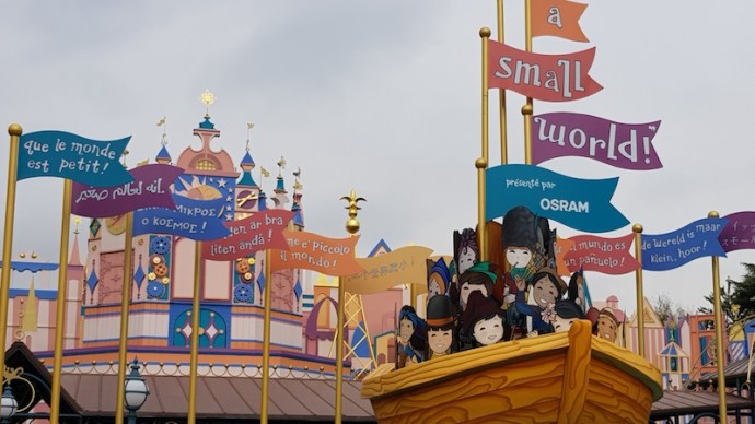 Disneyland Paris - It's a small world, outside