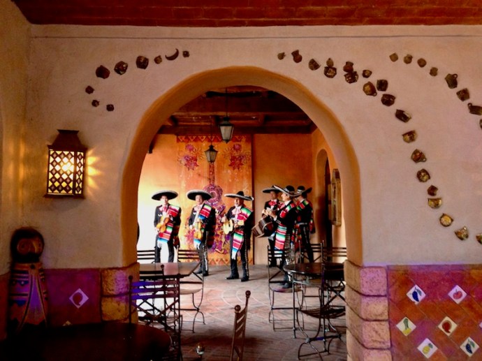 Fuente del Oro Restaurante - Disneyland Paris
