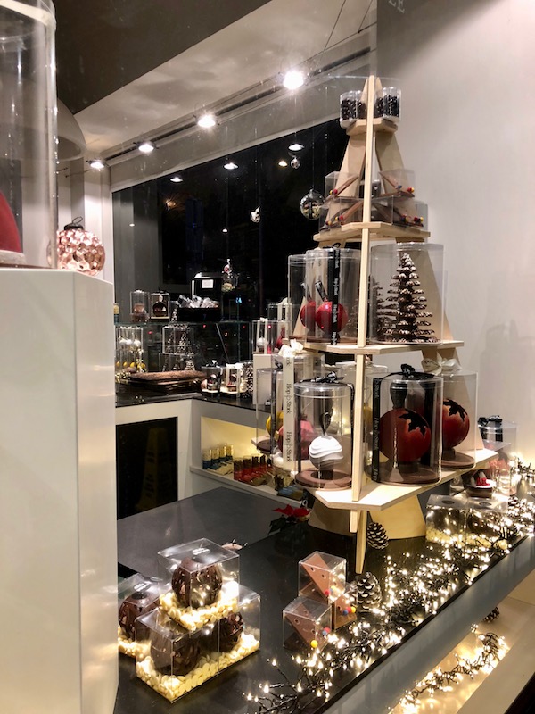 Hop and stork chocolate shop Christmas decorations, 2017 2