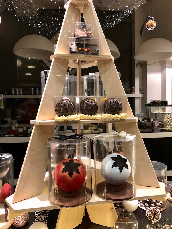 Hop and stork chocolate shop Christmas decorations, 2017