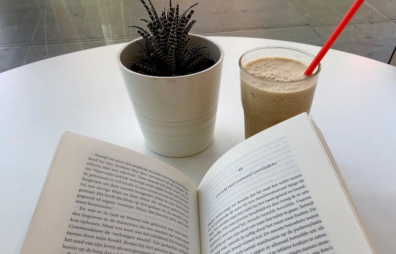 Reading Haruki Murakami at the library