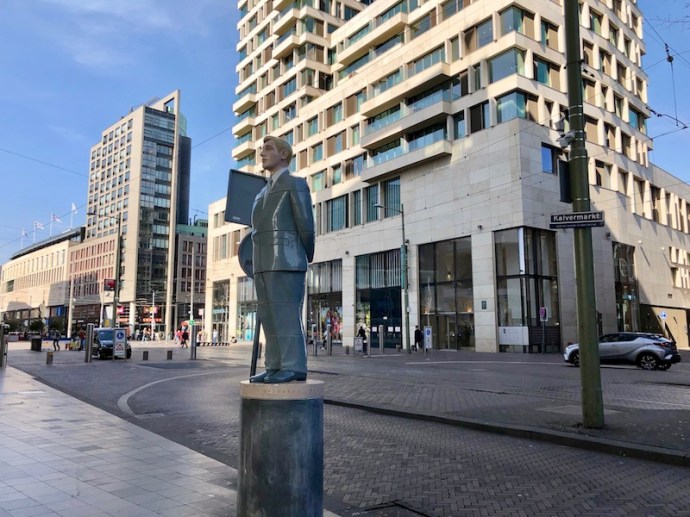 The Observer by Berry Holslag, The Hague