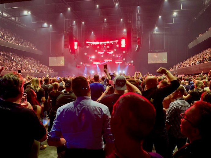 Alive - Pearl Jam in the Ziggo Dome, Amsterdam, June 12 2018