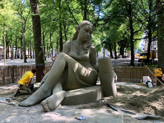 World sand sculpting championship 2018 - woman in a dress.jpg
