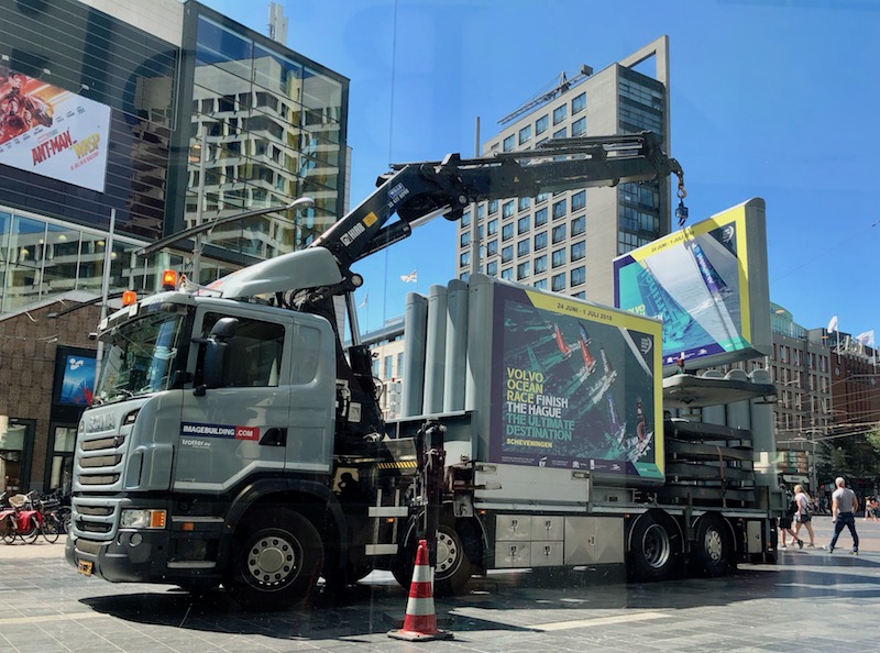 Removing billboards for the Volvo Ocean Race in The Hague