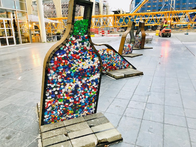 Bottle cap recycling art, The Hague city hall, Oct 2018