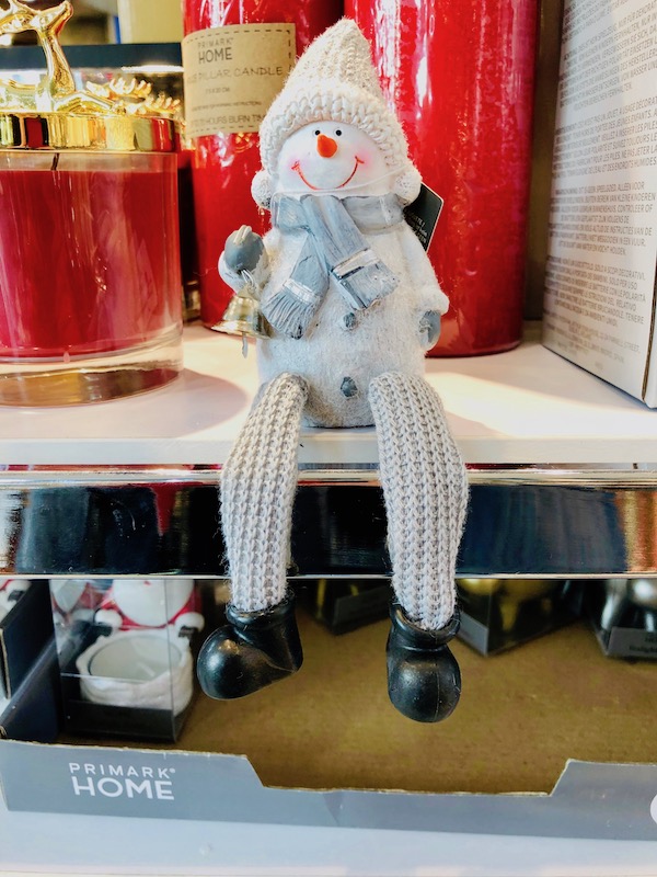 Christmas decoration at Primark in The Hague, 2018.jpeg